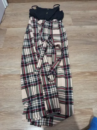 Mono largo a cuadros con cinturón