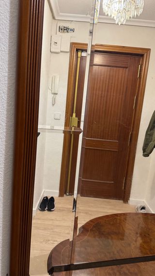 Mueble recibidor con espejo