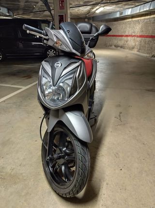 Moto Sym Symphony 125 SR Plata.