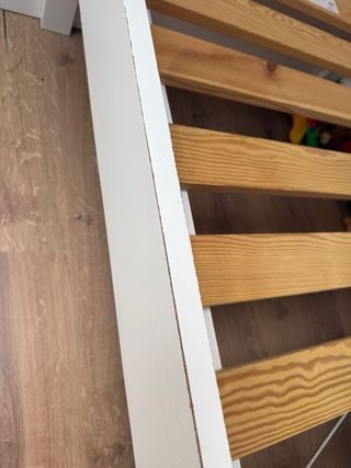 Cama infantil Ikea blanca con 2 cajoneras ruedas