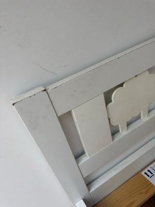 Cama infantil Ikea blanca con 2 cajoneras ruedas