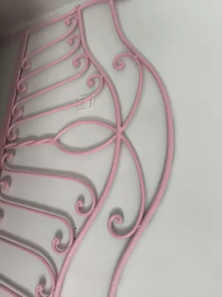 Cabecero de forja rosa