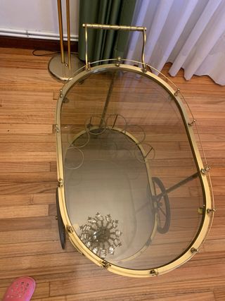 Carrito bar dorado con ruedas y cristal