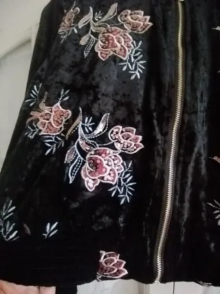 Bomber terciopelo bordada flores L