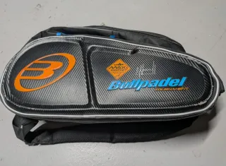 Paletero Bullpadel Negro y Azul