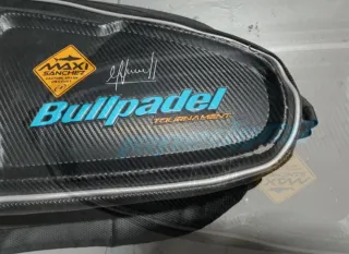 Paletero Bullpadel Negro y Azul