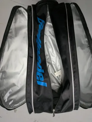 Paletero Bullpadel Negro y Azul