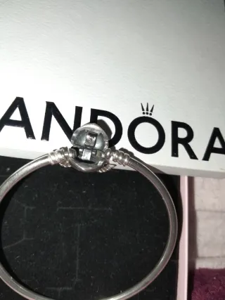 Pulsera Pandora rígida plata corazón no rebajo