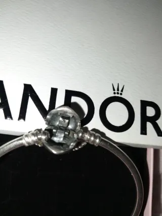 Pulsera Pandora rígida plata corazón no rebajo