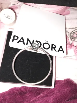 Pulsera Pandora rígida plata corazón no rebajo