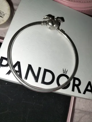 Pulsera Pandora rígida plata corazón no rebajo