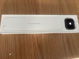 Apple Watch SE 44mm + correas (4uds)