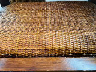 Sillón calzador estilo regencia en madera noble.