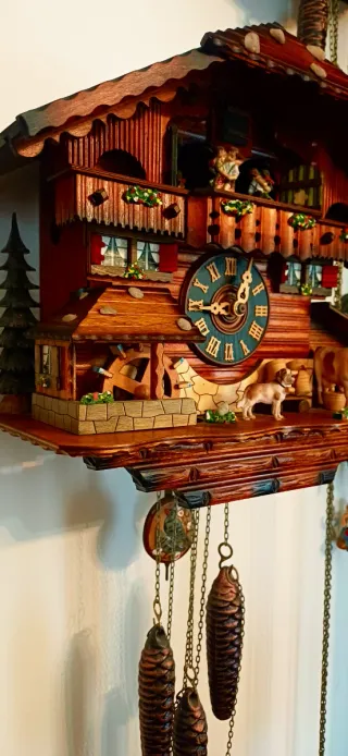 Orologio a cucù in legno