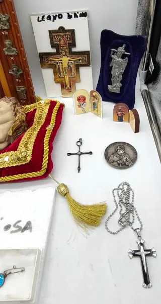 Lotto Antichi Cimeli Reliquie Souvenir Religiosi