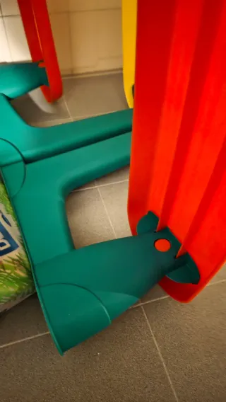 Mesa picnic infantil amarilla y roja