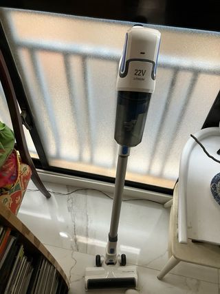 Aspirador escoba Rowenta con luz