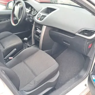 Peugeot 207 1.6hdi 2009