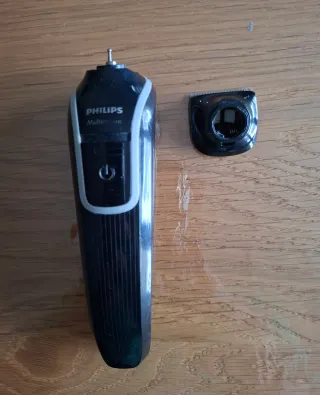 Rasoio elettrico Philips con pettine ad incastro