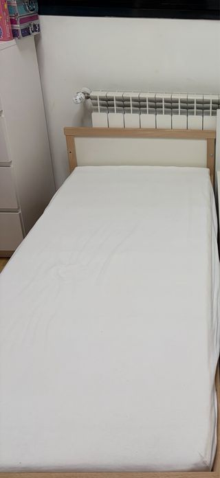 Cama infantil IKEA y colchón