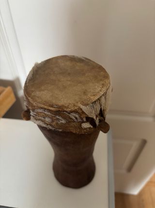 Tambor Sabar de madera con piel