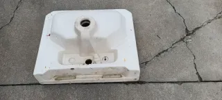 Lavabo antiguo de porcelana