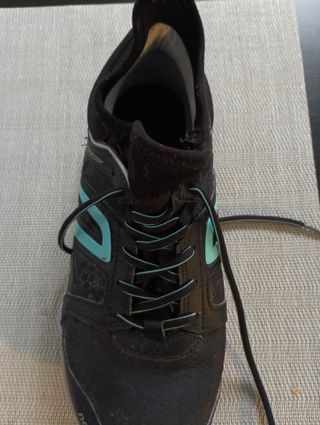 Zapatillas Newfeel impermeables negras y turquesa