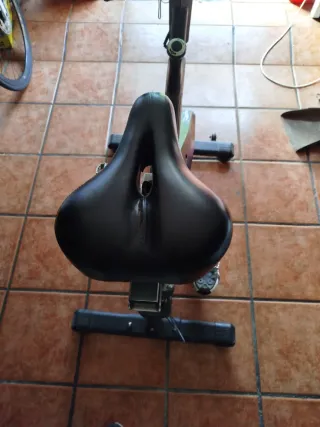 Bicicleta de Spinning Negra y Naranja