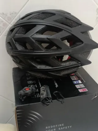 Casco Ciclismo Livall Negro