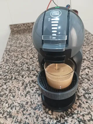 Cafetera Dolce Gusto Automática Gris
