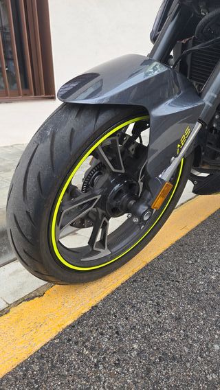 Moto Zones Z2 125 - 2023 - 13.300 km