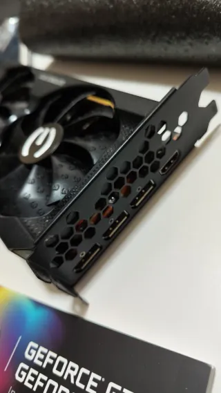 Tarjeta Gráfica EVGA GeForce RTX 3060 12 GB DDR6