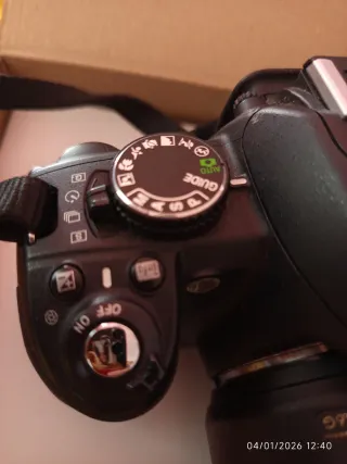 Cámara Nikon D3100 objetivo NIKKOR DX AF-S 18-55mm