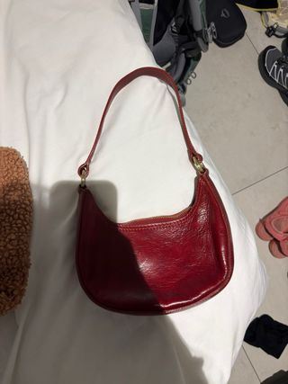 Bolso de piel rojo hecho en Florencia