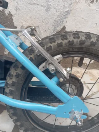 Bicicleta infantil azul
