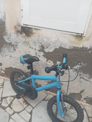 Bicicleta infantil azul