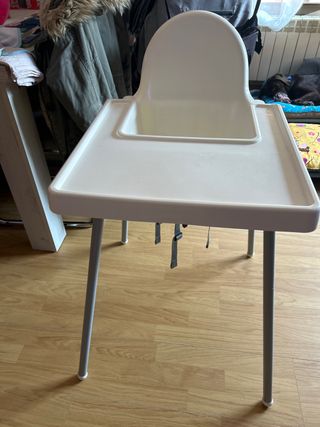 Trona de bebé blanca