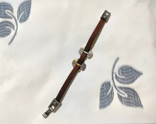 Pulsera cuero con broche plata