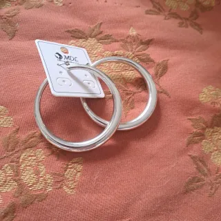 Orecchini a cerchio argentati MDL