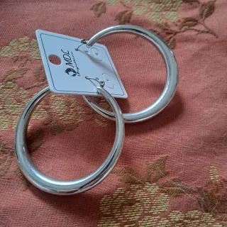 Orecchini a cerchio argentati MDL