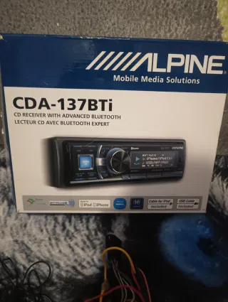Alpine CDA-137BTi Receptor CD Bluetooth