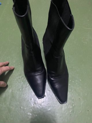 Botines Zara Piel Tacón Negro