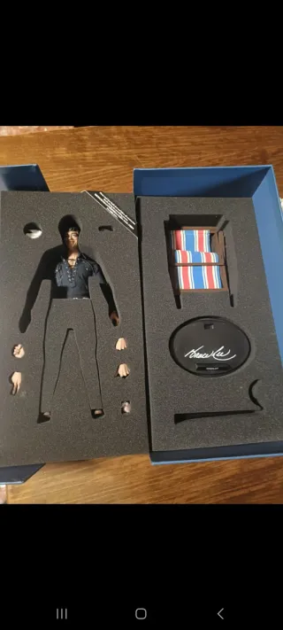 Figura Bruce Lee Hot Toys Casual Wear 1/6