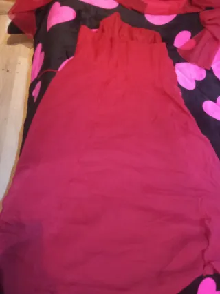 Vestido de ceremonia largo rojo con foulard