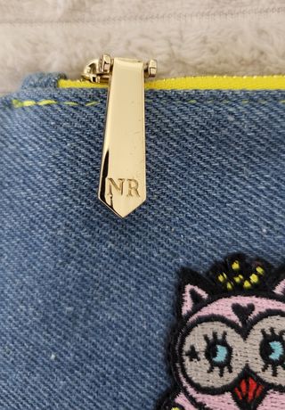 2 Bonitos neceseres sin estrenar.