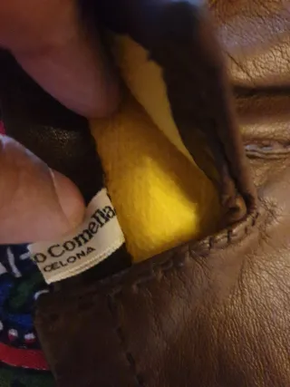 Guantes de cuero marrones