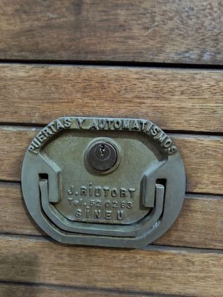 Portón madera trastero/parking