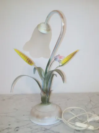 Lámpara De Techo Echo Floral Metal Y Cristal