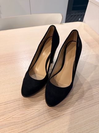 Zapatos tacón Calvin Klein negros