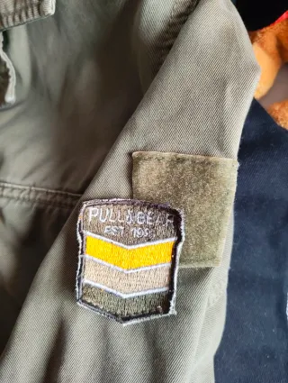 Chaqueta tipo militar verde Bershka